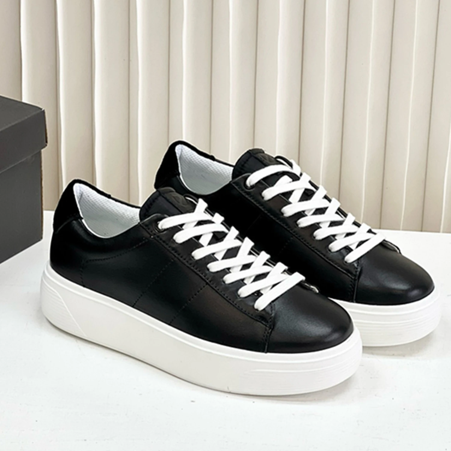 Jenny&Dave British Fashion Genuine Leather Women's Shoes Shoes Sneakers Women Thick Insole Increase Vulcanized Shoes Women
Jenny&Dave British Fashion Genuine Leather Women's Shoes Shoes Sneakers Women Thick Insole Increase Vulcanized Shoes Women