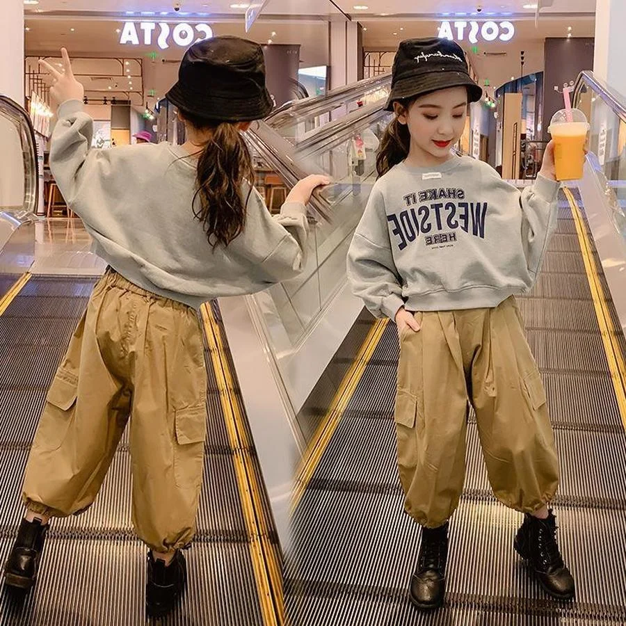Casual Tracksuit for Kid Girls Autumn Clothing Set Letter Print Sweatershirt+Solid Cargo Pant 2pcs Clothes Set 140 150 160
Casual Tracksuit for Kid Girls Autumn Clothing Set Letter Print Sweatershirt+Solid Cargo Pant 2pcs Clothes Set 140 150 160