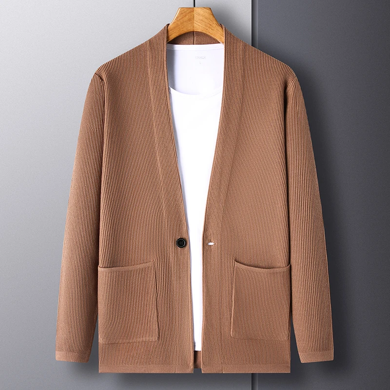 Hot Selling Knitted Cardigan 2023 Men's New One Button Trend, Young and Textured Fashion Cardigan
Hot Selling Knitted Cardigan 2023 Men's New One Button Trend, Young and Textured Fashion Cardigan