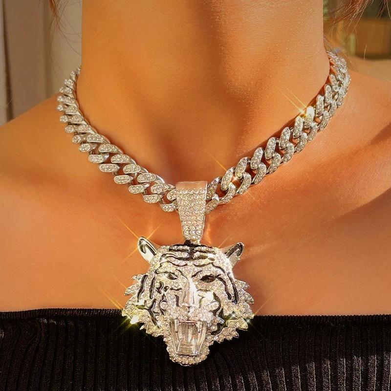 Женское и мужское ожерелье с кулоном в виде тигра
Женское и мужское ожерелье с кулоном в виде тигра