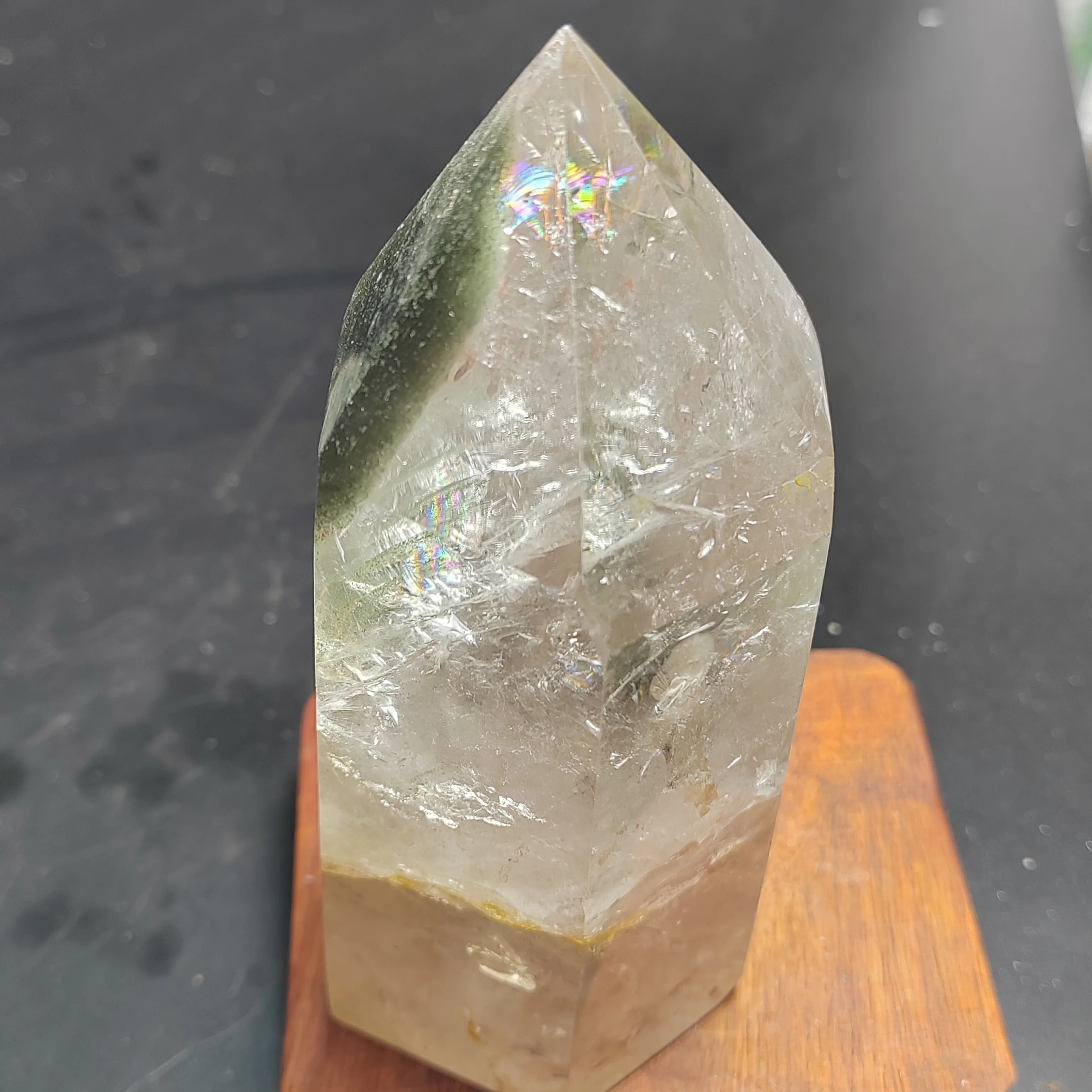 629g Natural Green Phantom Crystal hexagonal point crystal column Healing Wand Mineral Crystal Home Decoration Stone Decoration
629g Natural Green Phantom Crystal hexagonal point crystal column Healing Wand Mineral Crystal Home Decoration Stone Decoration