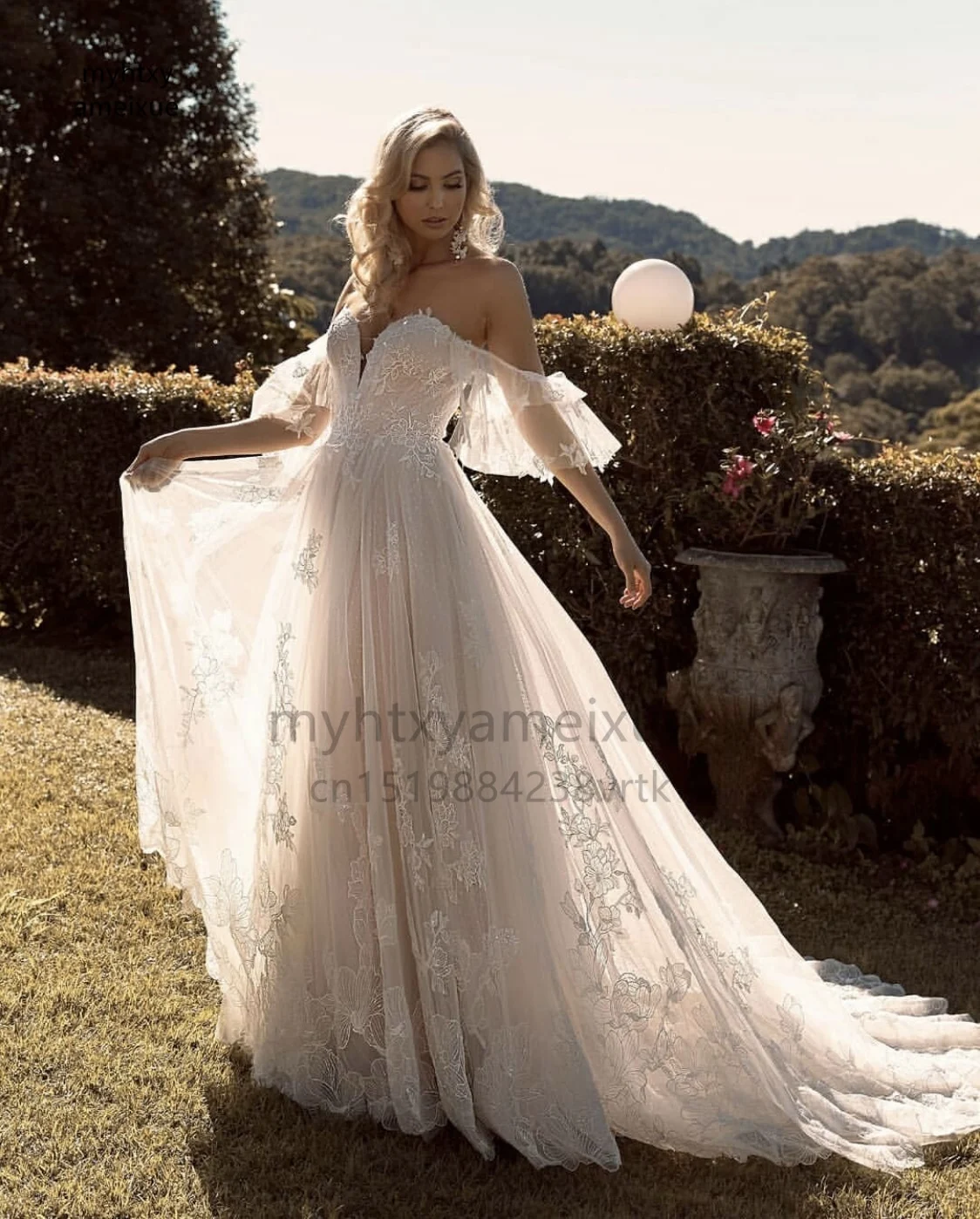 Sexy Boho Wedding Dress 2023 Off The Shoulder Lace Appliques Sequins Tulle Backless Sweep Train Bride Gown Vestidos De Noiva
Sexy Boho Wedding Dress 2023 Off The Shoulder Lace Appliques Sequins Tulle Backless Sweep Train Bride Gown Vestidos De Noiva