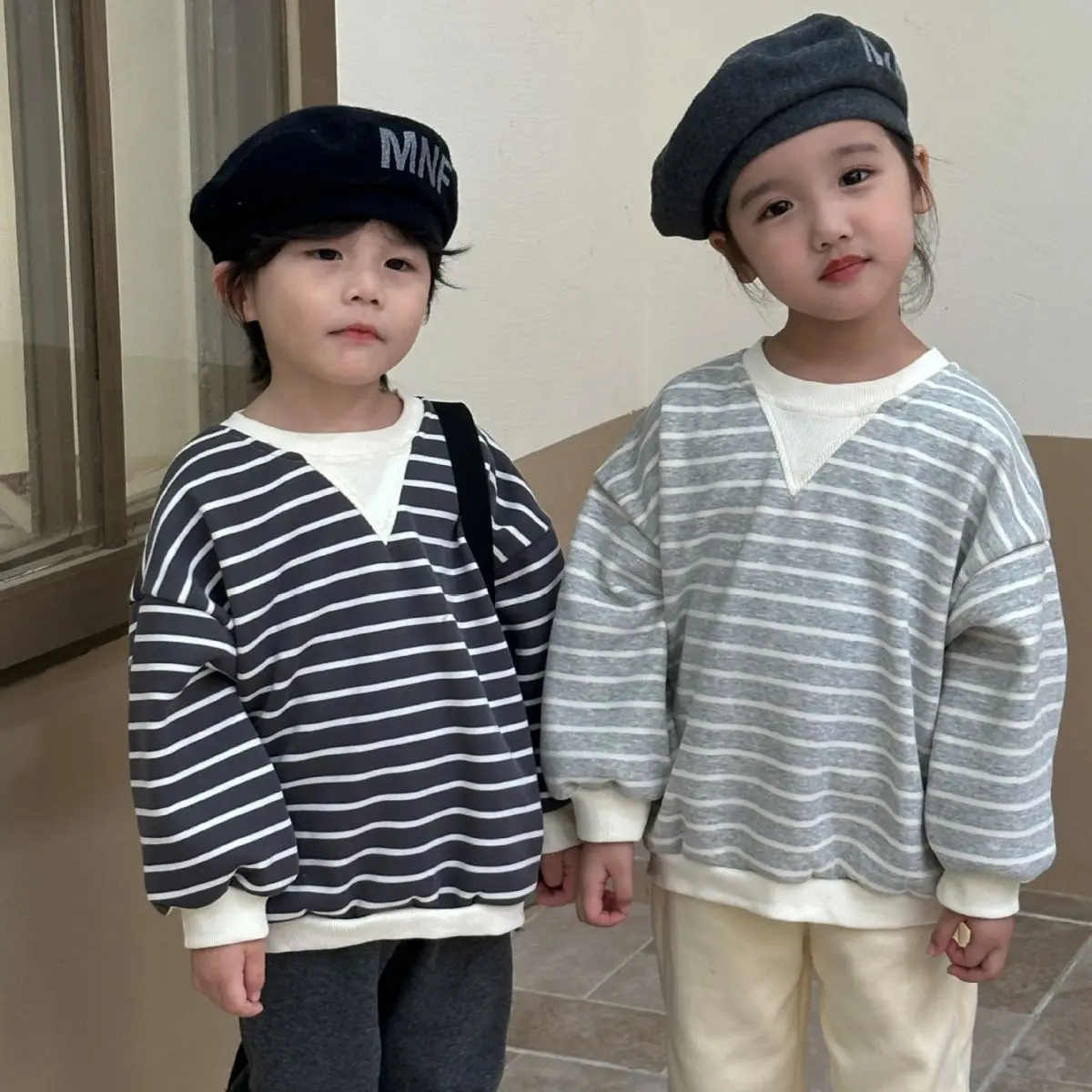 2024 Spring Children Boys 2PCS Clothes Set Cotton Plus Velvet Striped Pullovers Fleece Loose Pants Suit Toddler Boys Tracksuit
2024 Spring Children Boys 2PCS Clothes Set Cotton Plus Velvet Striped Pullovers Fleece Loose Pants Suit Toddler Boys Tracksuit