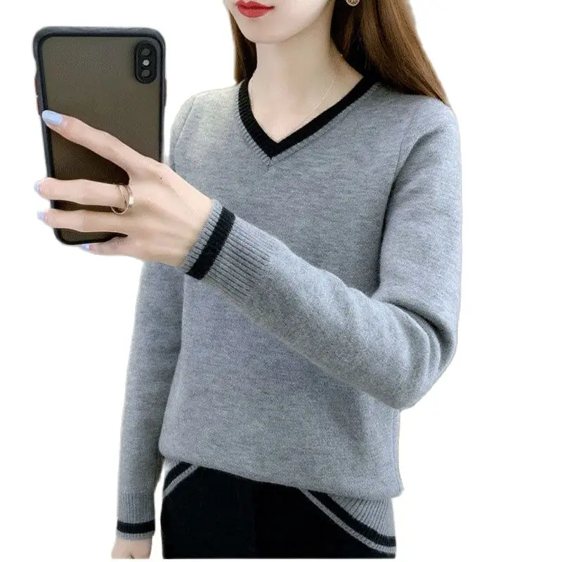 

New Autumn Winter Sweater Women V Neck Long Sleeves Knitting Add Velvet Sweater Slim Fit Keep Warm Lady Pullover Sweater Jacket