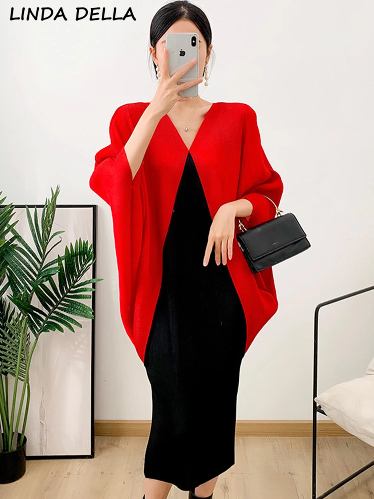 LINDA DELLA Summer Fashion Runway Elegant Hit Color Pleated Dress Women's Batwing Sleeve Casual Loose Package Buttock Midi Dress
LINDA DELLA Summer Fashion Runway Elegant Hit Color Pleated Dress Women's Batwing Sleeve Casual Loose Package Buttock Midi Dress