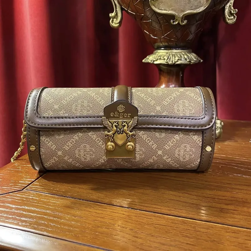 Luxurious Contrast Color Lock Chain Cylinder Bag Women's Small Handbag 2023 New Versatile Single Shoulder Satchels Sac Channels
Luxurious Contrast Color Lock Chain Cylinder Bag Women's Small Handbag 2023 New Versatile Single Shoulder Satchels Sac Channels