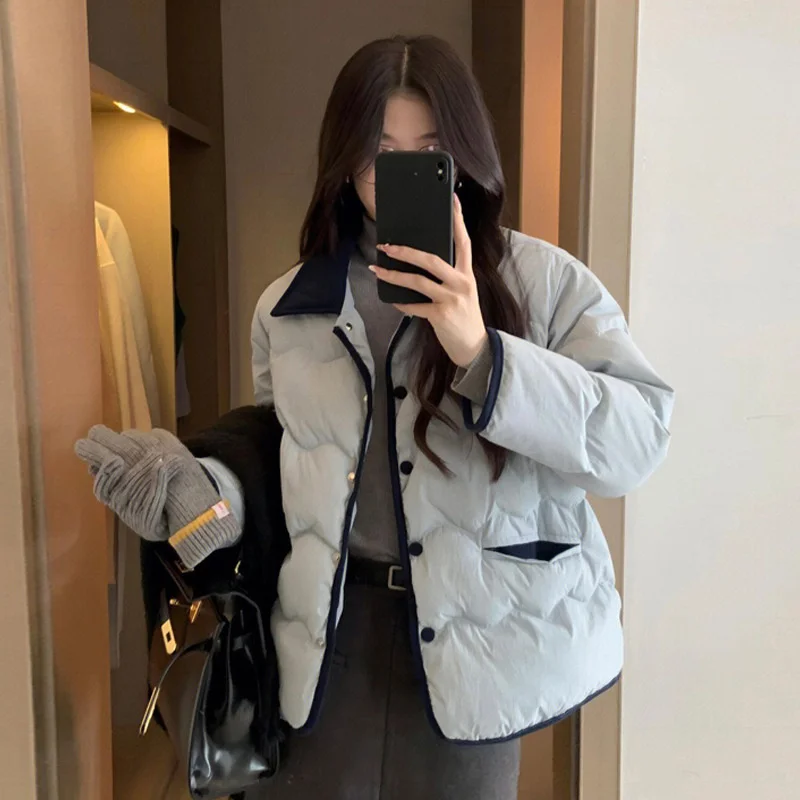 Korean ins corduroy lapel Dongmen Lightweight down jacket Women's short style small fragrant fashion casual coat winter
Korean ins corduroy lapel Dongmen Lightweight down jacket Women's short style small fragrant fashion casual coat winter