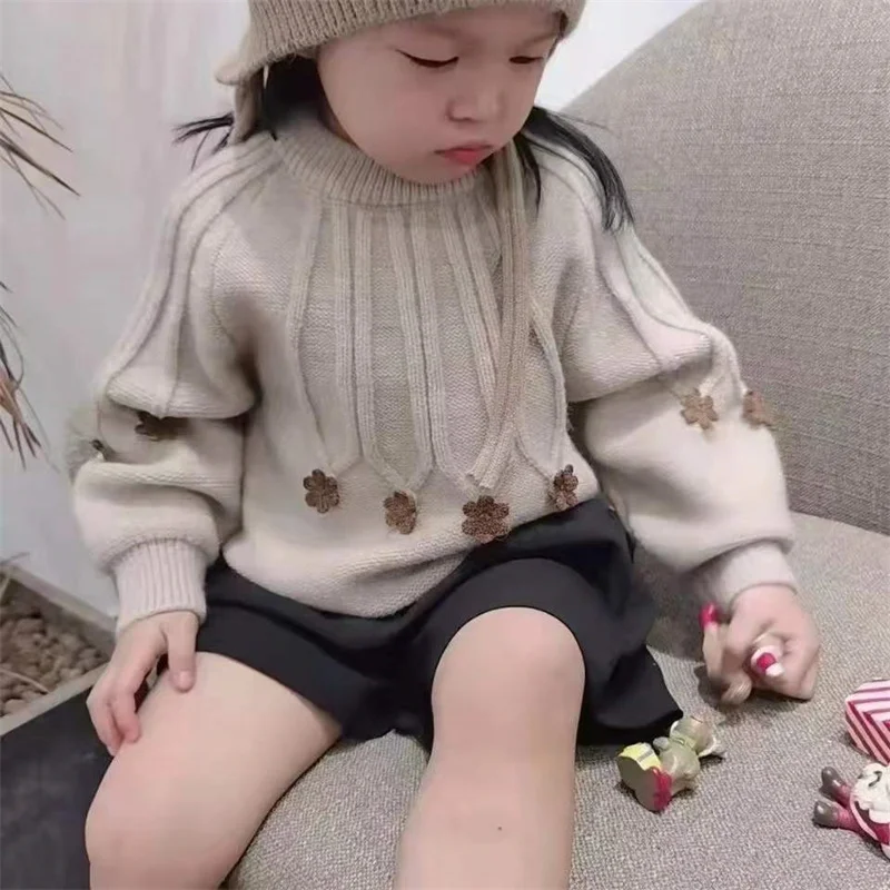 Свитер для девочек, шерстяное пальто, детские топы, вязаные модные плотные теплые зимние осенние хлопковые детские одежда 2023 
Свитер для девочек, шерстяное пальто, детские топы, вязаные модные плотные теплые зимние осенние хлопковые детские одежда 2023