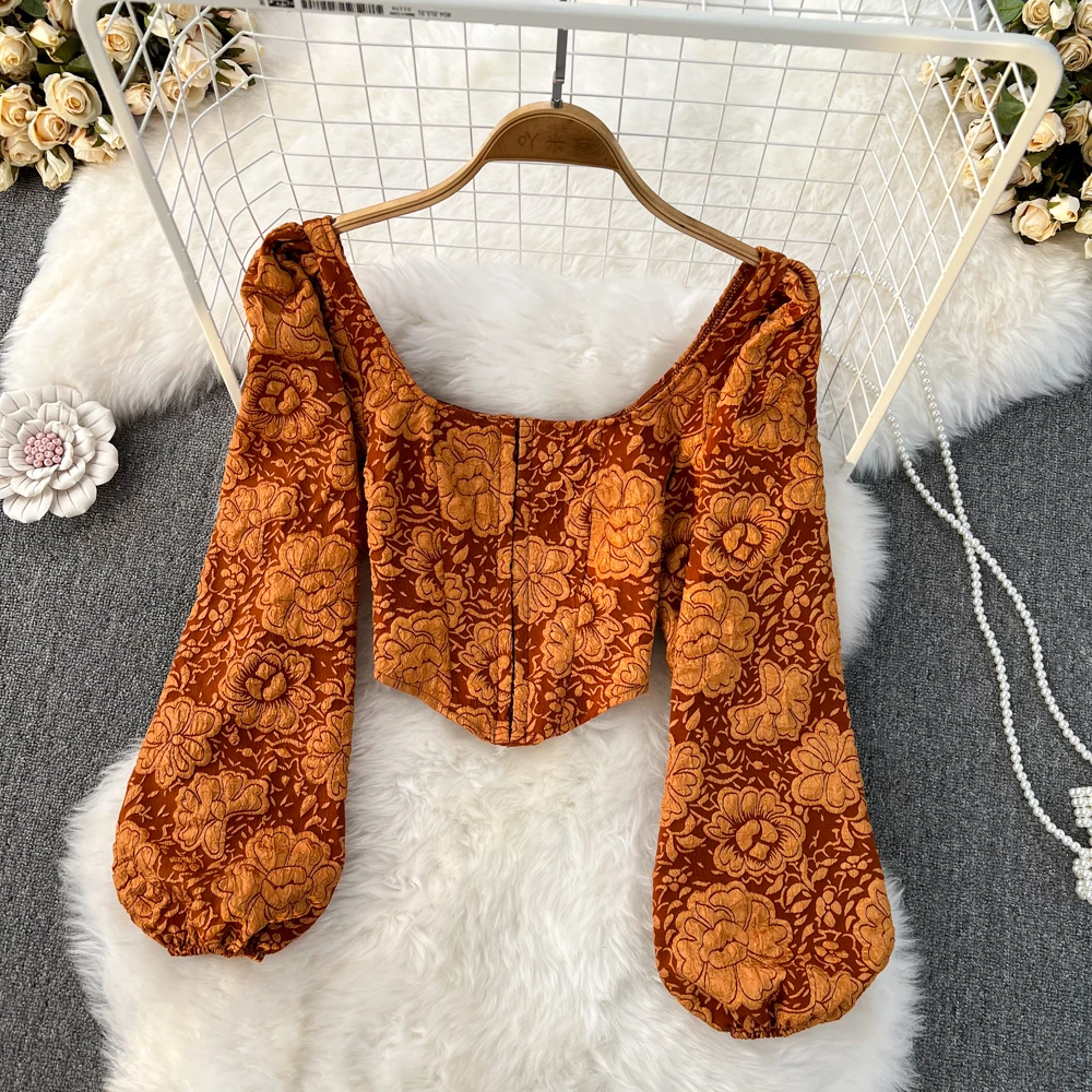 Palace Style Square Collar Lantern Sleeve Zipper Waist Slimming Jacquard Shirt Short Style Jacket
Palace Style Square Collar Lantern Sleeve Zipper Waist Slimming Jacquard Shirt Short Style Jacket