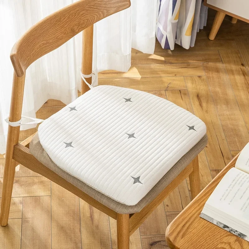 Horseshoe-shaped Non-slip Chair Cushion Washed Cotton Dining Chair Mat Four Seasons Universal Sofa Pad Cartoon Seat Cushion
Horseshoe-shaped Non-slip Chair Cushion Washed Cotton Dining Chair Mat Four Seasons Universal Sofa Pad Cartoon Seat Cushion