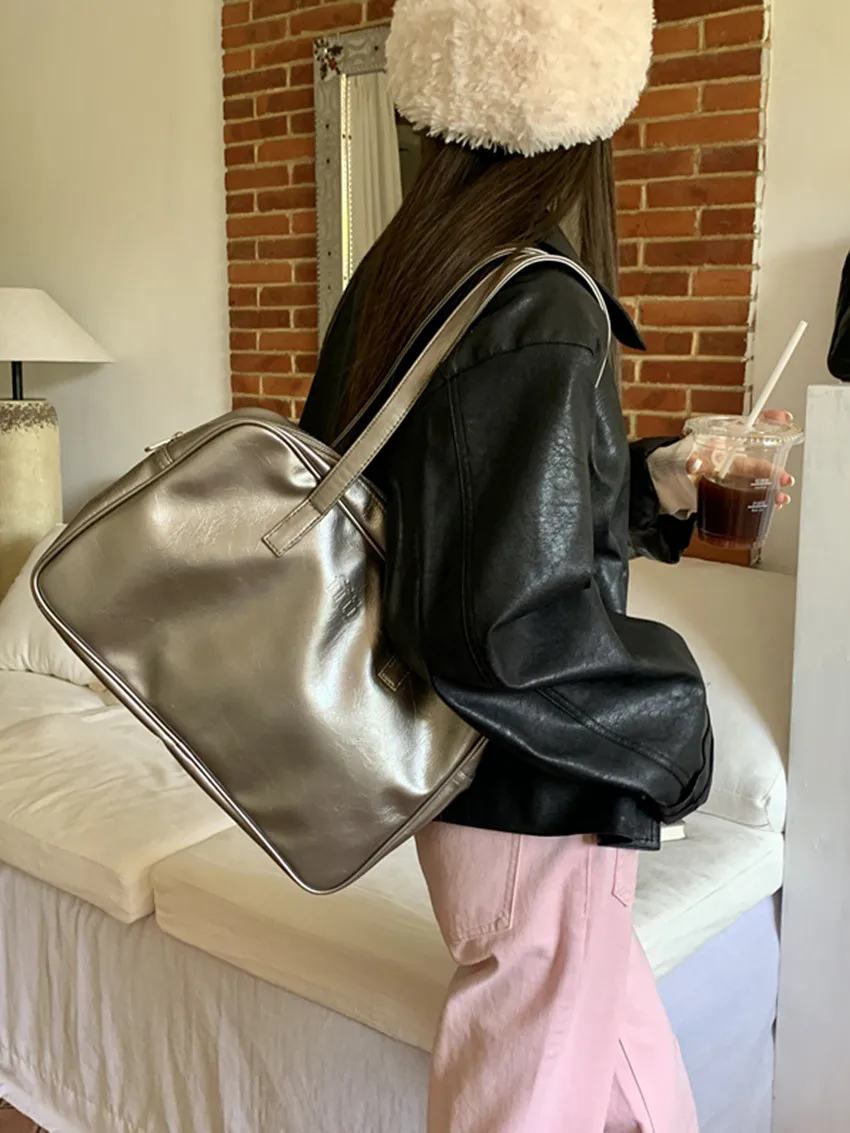 Korean Shoulder Bag for Women Vintage Oil Wax Leather Tote Handbag 2023 New Large Capacity Briefcase Messenger Bag Full Match
Korean Shoulder Bag for Women Vintage Oil Wax Leather Tote Handbag 2023 New Large Capacity Briefcase Messenger Bag Full Match
