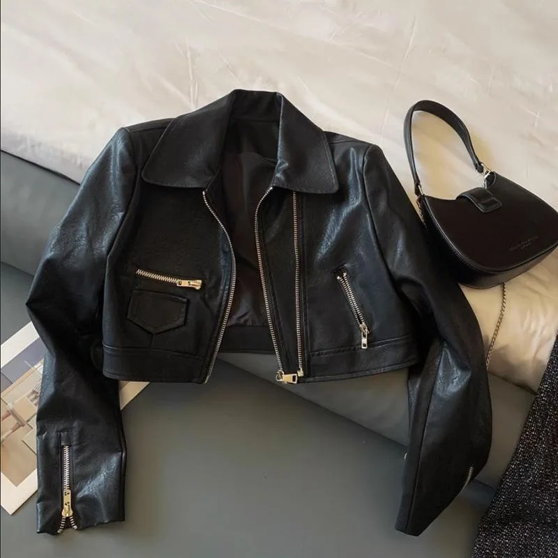 

Американская мотоциклетная кожаная куртка, Женская крутая темпераментная короткая однотонная приталенная Весенняя модная женская шикарная куртка с двойной молнией и лацканами