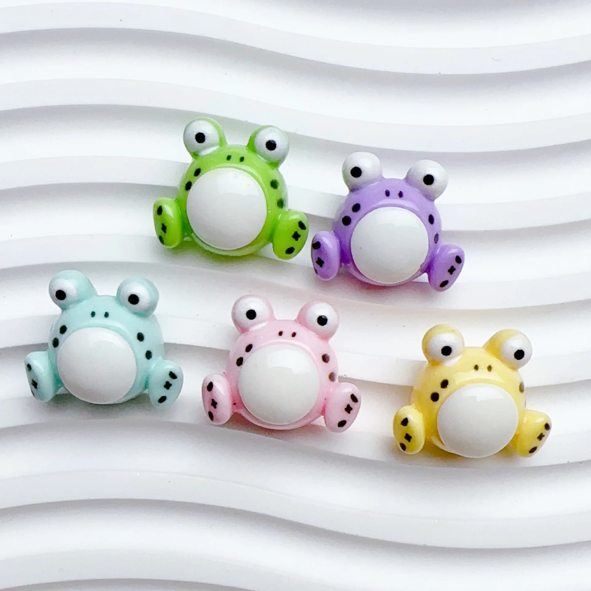 

100pcs 19x23mm Glossy Cartoon Cute Frog Resin Charm Flatback Cabochon Diy Scrapbook Crafts Decoration Jewelry Accessories