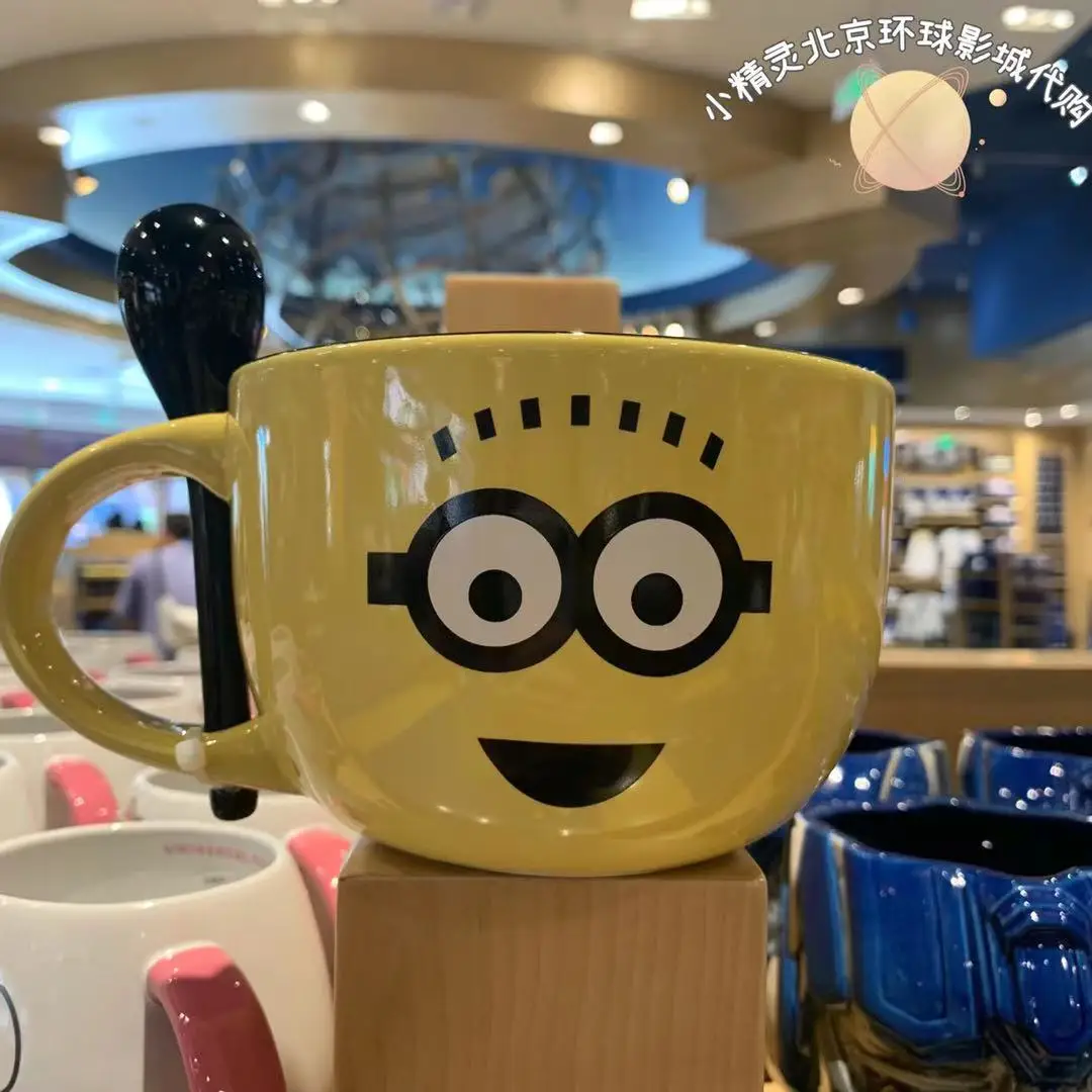 Original Universal Beijing Resort cartoon Ceramic Cups straw cup coffee cup Candy storage gift
Original Universal Beijing Resort cartoon Ceramic Cups straw cup coffee cup Candy storage gift