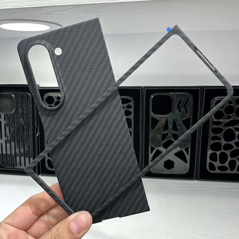 Real Aramid Fiber Phone Case For Samsung Galaxy Z Fold5 Ultra-Thin And Lightweight Rugged Drop-proof Protective Shell W9T5
Real Aramid Fiber Phone Case For Samsung Galaxy Z Fold5 Ultra-Thin And Lightweight Rugged Drop-proof Protective Shell W9T5