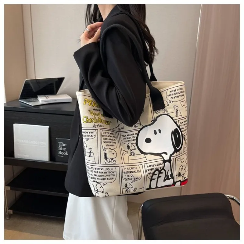 Новинка, креативная Холщовая Сумка Snoopy с мультяшным аниме, модная Высококачественная простая универсальная вместительная сумка-тоут через плечо
Новинка, креативная Холщовая Сумка Snoopy с мультяшным аниме, модная Высококачественная простая универсальная вместительная сумка-тоут через плечо