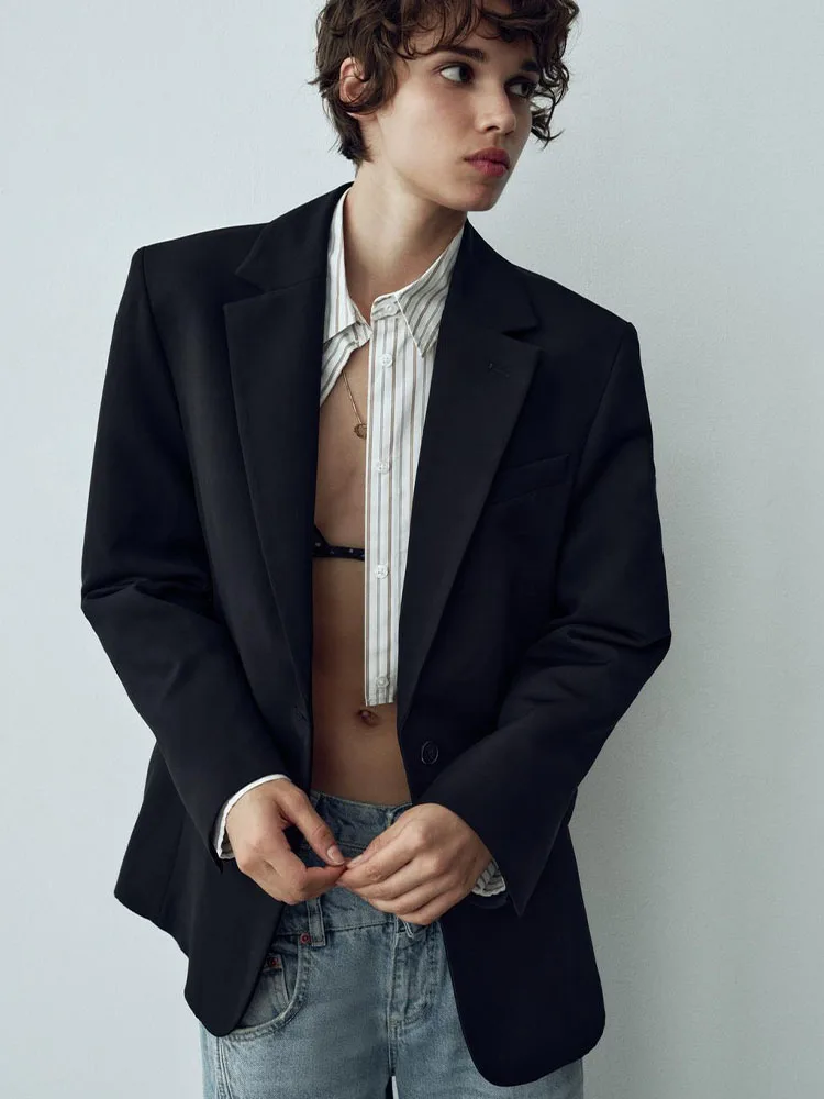 2023 Autumn New Arrival Women's Clothes All-match Basic Lapel Long Sleeves Flap Pocket Decoration Casual Suit Jacket
2023 Autumn New Arrival Women's Clothes All-match Basic Lapel Long Sleeves Flap Pocket Decoration Casual Suit Jacket