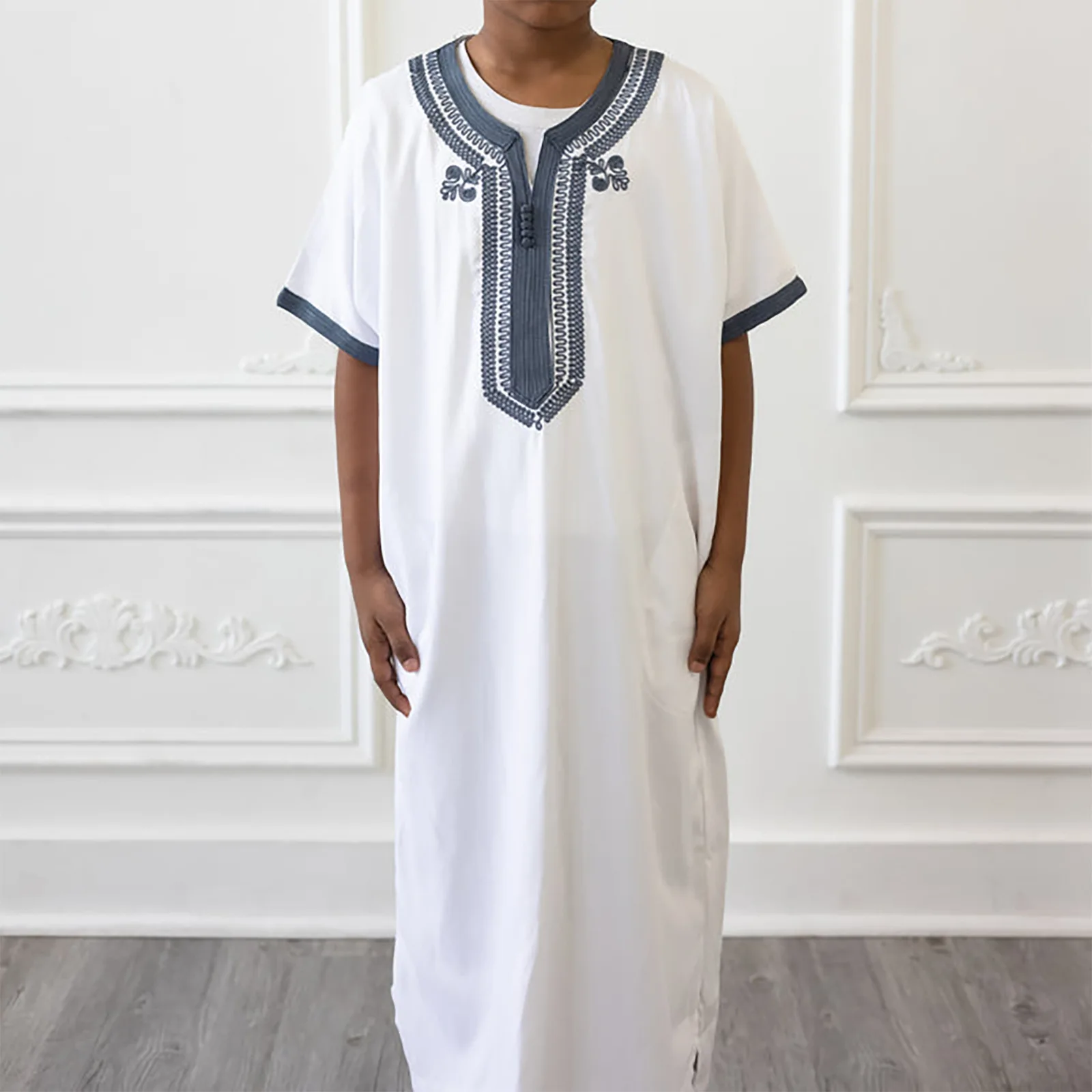 

Muslim Abaya Embroiled Robe New Islam Men's Traditional Ethnic Djellaba arabic dress Islamic Moroccan Thobes Short Slept Shirt
