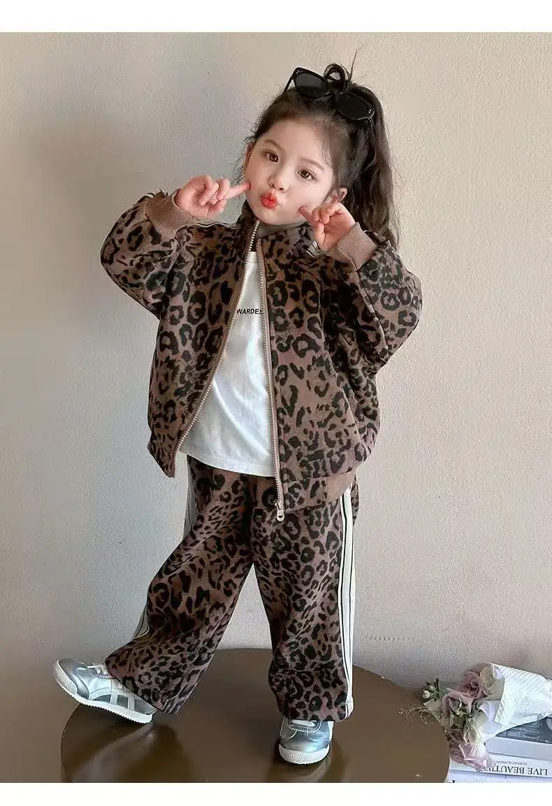 الفتيات مجموعة ملابس الربيع نمط جديد للأطفال ملابس رياضية أنيقة للفتيات طفل الفتيات ليوبارد نمط السراويل + السراويل قطعتين مجموعة الفتيات مجموعة ملابس الربيع نمط جديد للأطفال ملابس رياضية أنيقة للفتيات طفل الفتيات ليوبارد نمط السراويل + السراويل قطعتين مجموعة