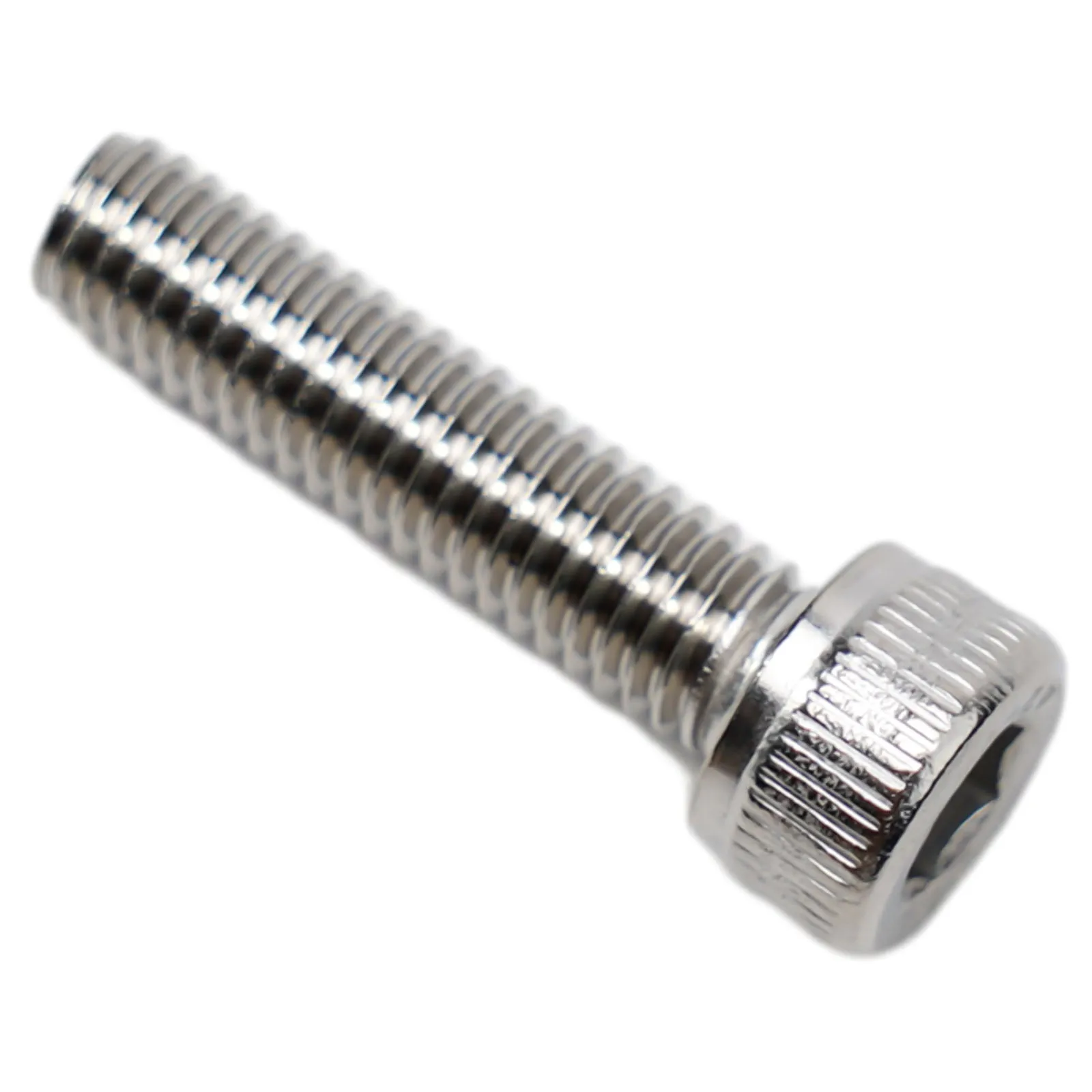 Road Bike Chain Guide 1 Set Aluminum Alloy+Stainless Steel Anti-chain Anti-drop For 34T-50T Durable And Practical
Road Bike Chain Guide 1 Set Aluminum Alloy+Stainless Steel Anti-chain Anti-drop For 34T-50T Durable And Practical