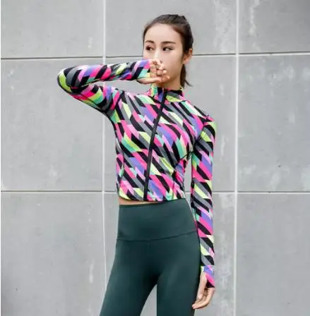 Women Sports Running Long-sleeved Standing-collar Zipper Gymnasium Fast-drying Blouse Women's Breathing Yoga Short-style Coat 
Women Sports Running Long-sleeved Standing-collar Zipper Gymnasium Fast-drying Blouse Women's Breathing Yoga Short-style Coat