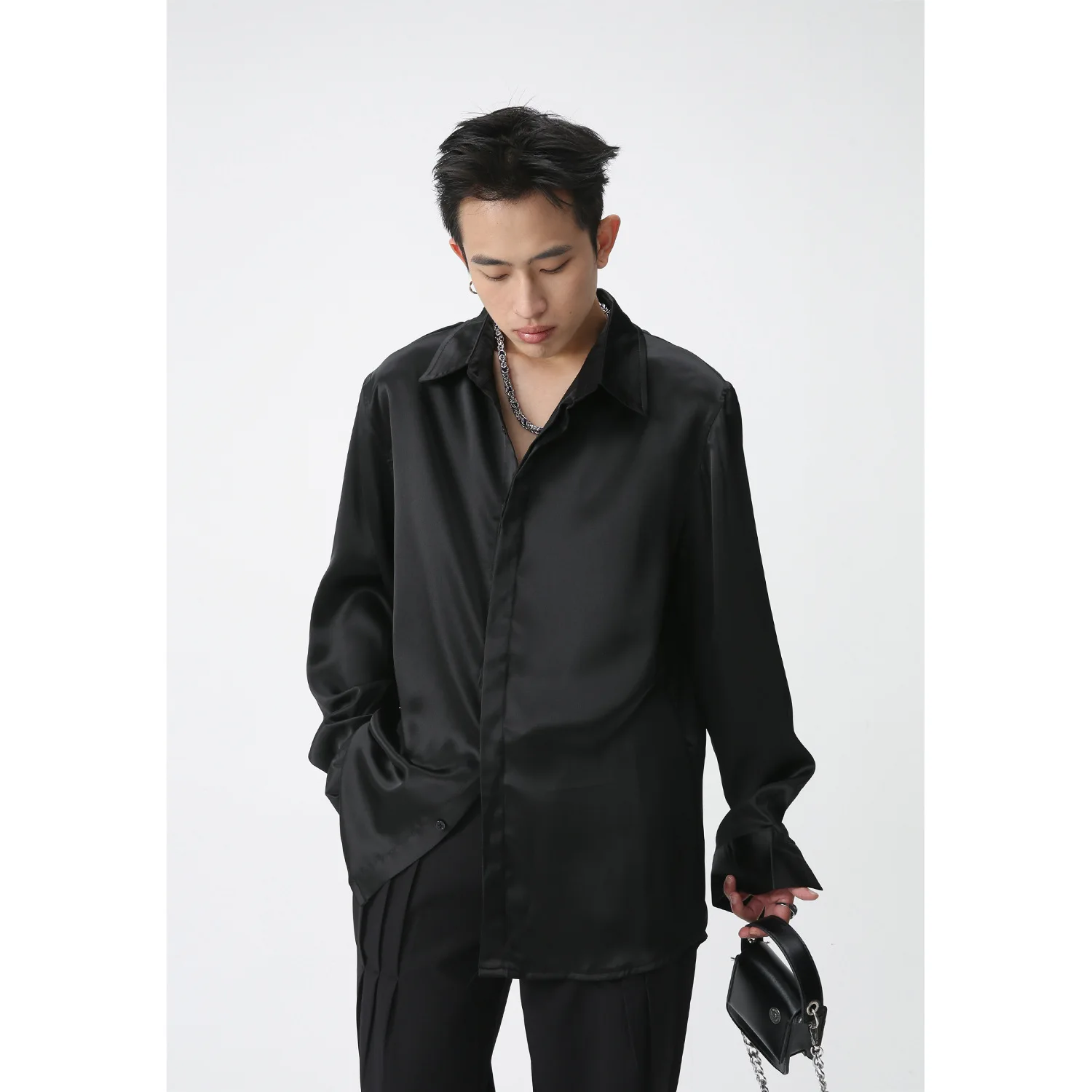 Мужская Повседневная модная уличная ретро одежда в стиле хип-хоп
Мужская Повседневная модная уличная ретро одежда в стиле хип-хоп