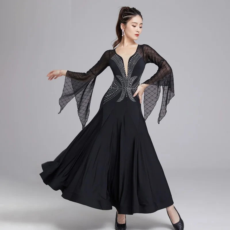 X083 Modern Dance Latin Dance Costumes Women's Ballroom Dance Suit Waltz Ballroom Dance Trumpet Sleeve Rhinestones Dress
X083 Modern Dance Latin Dance Costumes Women's Ballroom Dance Suit Waltz Ballroom Dance Trumpet Sleeve Rhinestones Dress