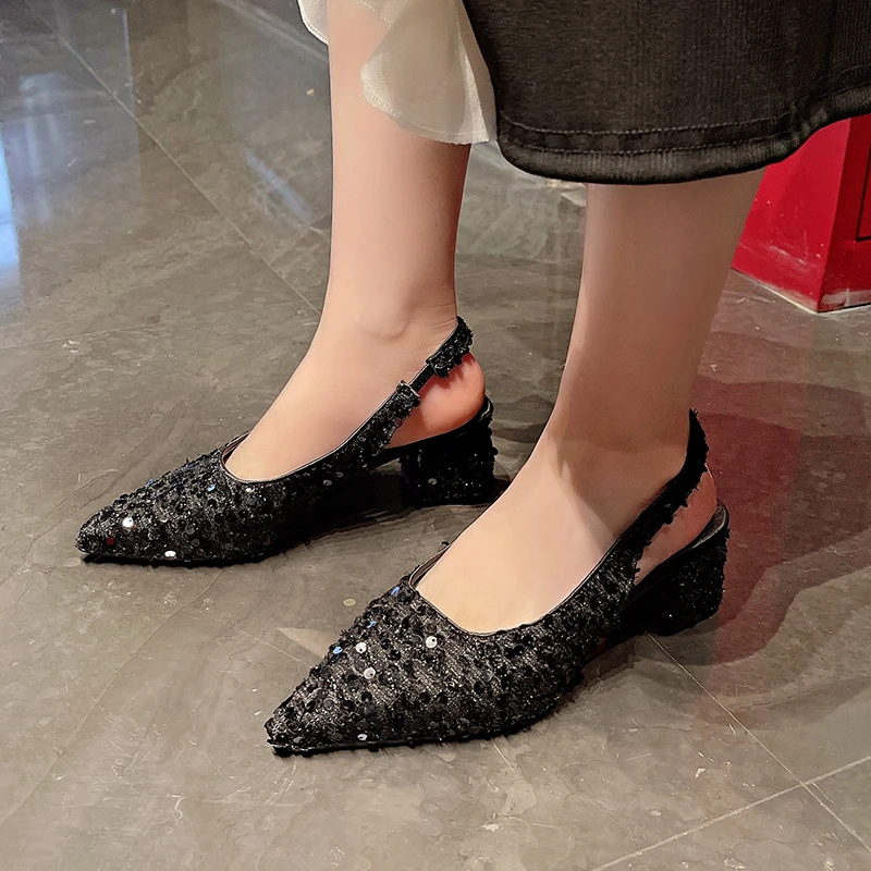 Женские босоножки с острым носком, повседневные босоножки на высоком квадратном каблуке, с пайетками, весна/осень/лето 2024
Женские босоножки с острым носком, повседневные босоножки на высоком квадратном каблуке, с пайетками, весна/осень/лето 2024