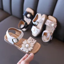 2022 Summer New Little Children Princess Korean Pearl and Flower Cute Girls Sandals Non-slip Soft Baby First Walker Shoe Fashion
2022 Summer New Little Children Princess Korean Pearl and Flower Cute Girls Sandals Non-slip Soft Baby First Walker Shoe Fashion