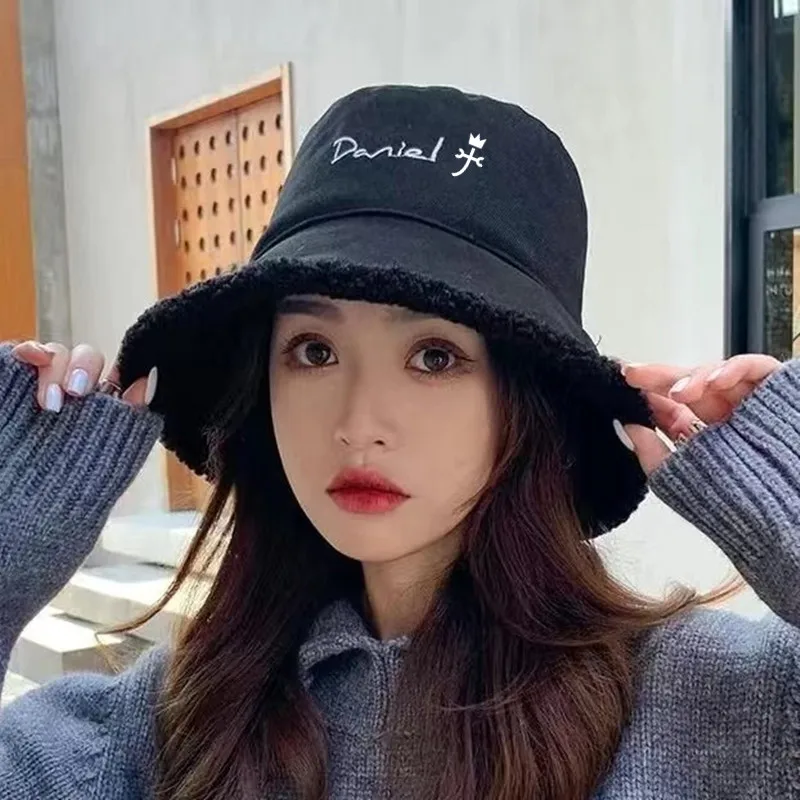 골프모자 Women Winter Golf Hat High End Temperament Niche Outdoor Warm Ear Protection Basin Golf Cap Golf Supplies New Sports Caps
골프모자 Women Winter Golf Hat High End Temperament Niche Outdoor Warm Ear Protection Basin Golf Cap Golf Supplies New Sports Caps
