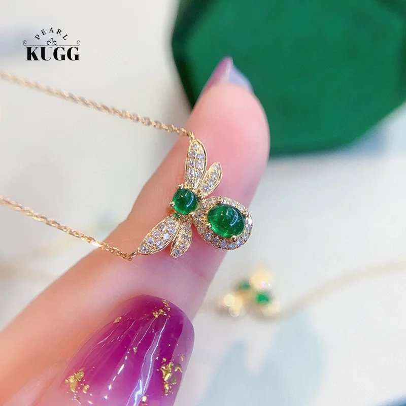 

KUGG 18K Yellow Gold Necklace Cute Bee Design Elegant Style Real Diamond Natural Emerald Necklace for Women Engagement Jewelry