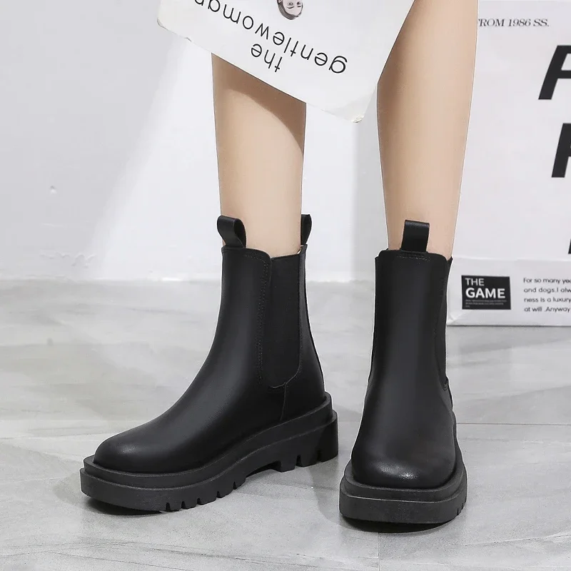 2023 Plus Size Autumn Shoes for Women Slip-on Women's Ankle Boots Fretwork Heels Ladies Boots Low Heel Versatile Shoes Female
2023 Plus Size Autumn Shoes for Women Slip-on Women's Ankle Boots Fretwork Heels Ladies Boots Low Heel Versatile Shoes Female