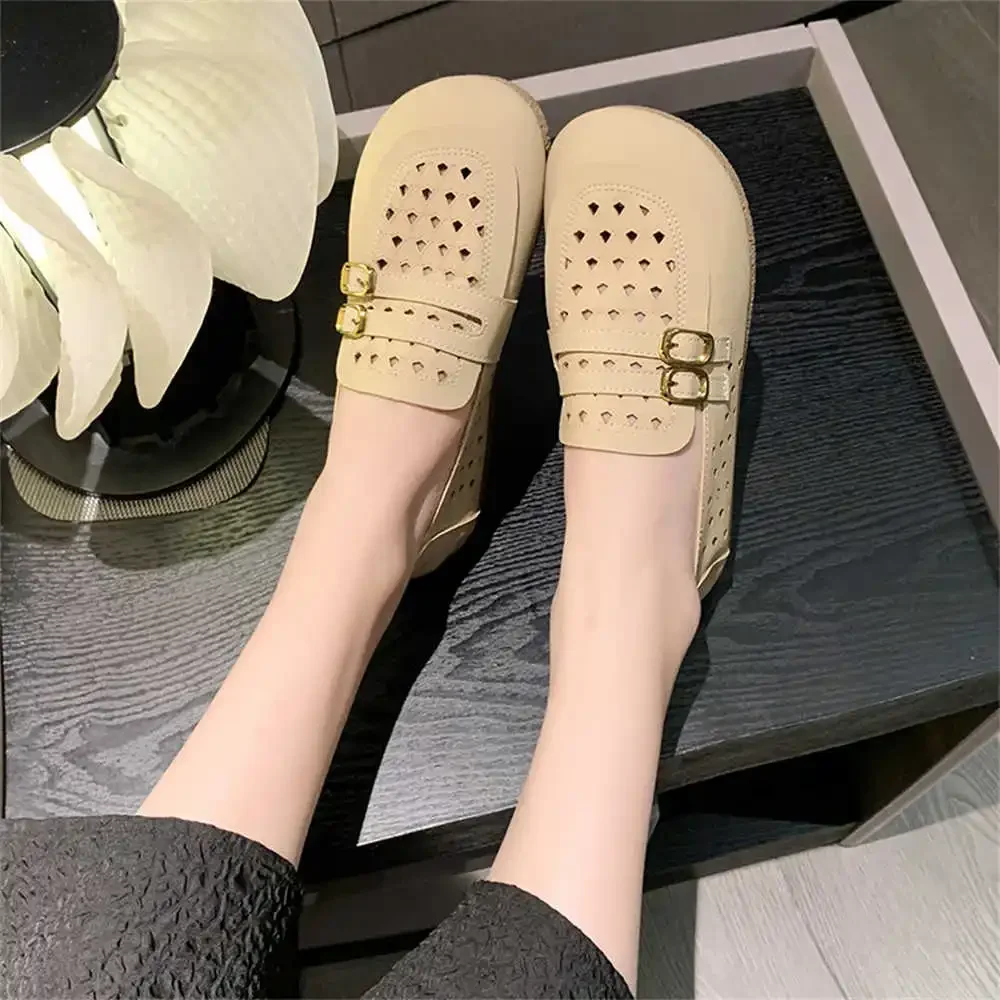Perforated Lace-free Sneakers Women Luxury Brand Skateboarding Sport Luxury Golf Shoes Women Premium New Fast Teniss Racing
Perforated Lace-free Sneakers Women Luxury Brand Skateboarding Sport Luxury Golf Shoes Women Premium New Fast Teniss Racing