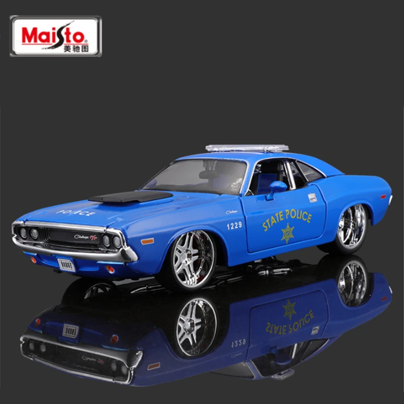 Модель автомобиля Maisto 1:24 1970 DODGE CHALLENGER R/T из сплава, модель спортивного автомобиля из литого металла, имитация коллекции, детские игрушки, подарок
Модель автомобиля Maisto 1:24 1970 DODGE CHALLENGER R/T из сплава, модель спортивного автомобиля из литого металла, имитация коллекции, детские игрушки, подарок