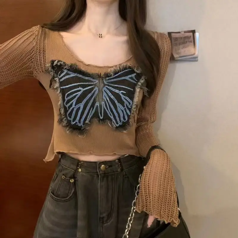 Butterfly Knitted Tops New Korean Style Hollow Out Blouse Women Long Flare Sleeve Cropped Tops Low Collar Casual Loose Jumper
Butterfly Knitted Tops New Korean Style Hollow Out Blouse Women Long Flare Sleeve Cropped Tops Low Collar Casual Loose Jumper