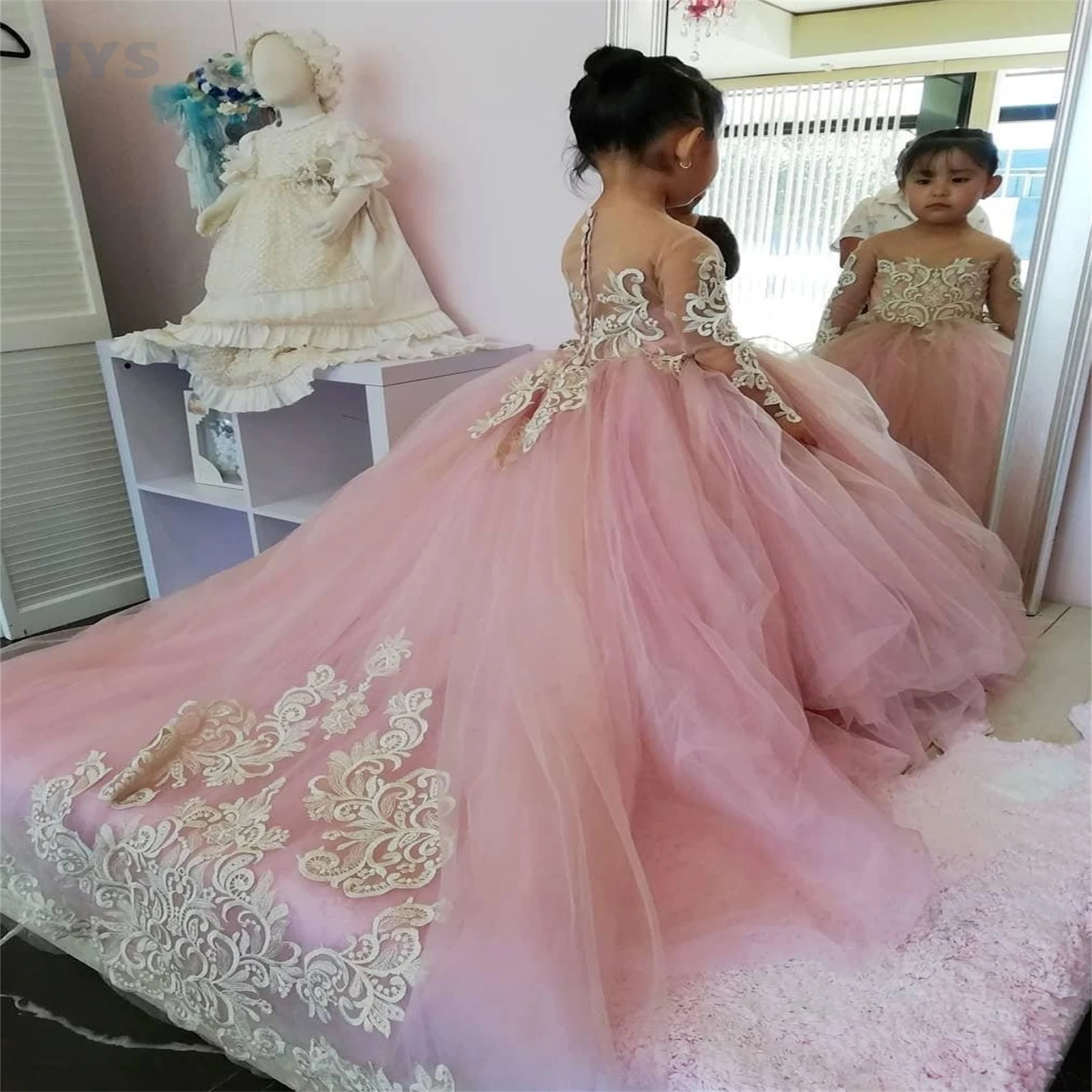 Girl Communion Lace Flower Girl Dresses Sheer Neck Long Sleeves Girl Wedding Pageant Dresses
Girl Communion Lace Flower Girl Dresses Sheer Neck Long Sleeves Girl Wedding Pageant Dresses