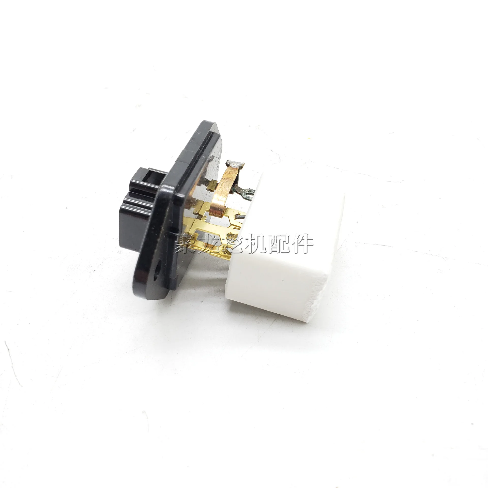 excavator for HYUNDAI 215 225-7 XCMG 135 215 260 air conditioning blower, heating resistance governor
excavator for HYUNDAI 215 225-7 XCMG 135 215 260 air conditioning blower, heating resistance governor