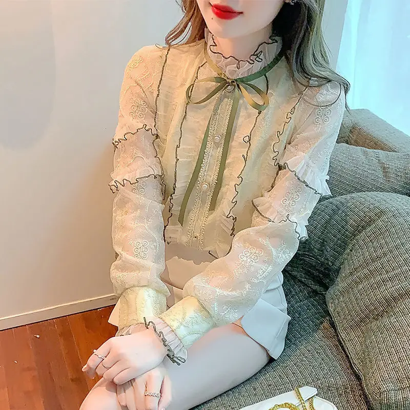 French stand-collar long sleeve gentle lace bottoming shirt women's spring autumn new temperament sweet thin skinny jacket
French stand-collar long sleeve gentle lace bottoming shirt women's spring autumn new temperament sweet thin skinny jacket