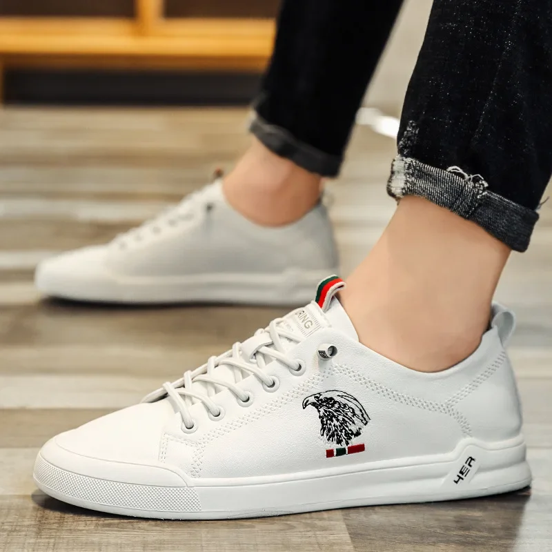 Fashion Casual Men's Shoes Autumn New Fashion One Foot Versatile Men's Small White Shoes Light Thick soled Low top Board Shoes
Fashion Casual Men's Shoes Autumn New Fashion One Foot Versatile Men's Small White Shoes Light Thick soled Low top Board Shoes