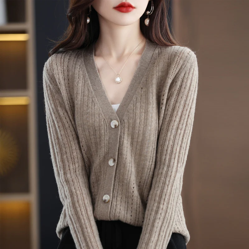 Autumn Winter V-Neck Pure Woolen Sweater Women's Cardigan Long-Sleeved Hollow Thin Toat Short Large Size Knitted Bottoming Shirt
Autumn Winter V-Neck Pure Woolen Sweater Women's Cardigan Long-Sleeved Hollow Thin Toat Short Large Size Knitted Bottoming Shirt