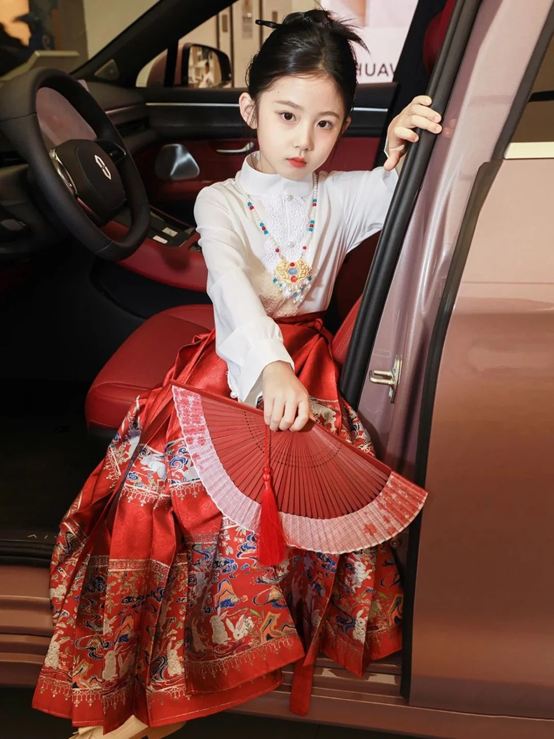 2023 Summer New Girls' Mamianqun Set Children's Chinoiserie Diagonal Top Ming Printed Hanfu Set
2023 Summer New Girls' Mamianqun Set Children's Chinoiserie Diagonal Top Ming Printed Hanfu Set