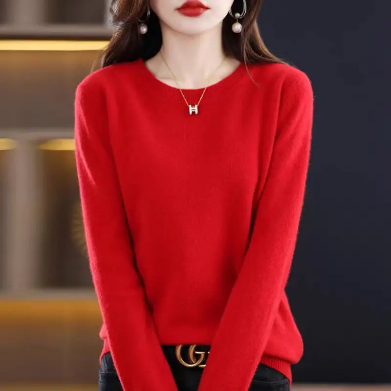 Spring and autumn women's crewneck loose thin solid color woolen sweater women's knit base shirt
Spring and autumn women's crewneck loose thin solid color woolen sweater women's knit base shirt