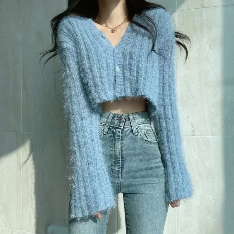 Kpop Cropped Cardigan Women Solid Knit Cardigan Single Breasted V-Neck Long Sleeve one size Autumn Outwear Korean Sweater Coat
Kpop Cropped Cardigan Women Solid Knit Cardigan Single Breasted V-Neck Long Sleeve one size Autumn Outwear Korean Sweater Coat