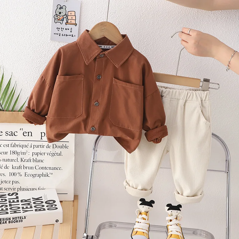 Autumn New Children's Set Baby Boys Spring and Autumn Fashion Solid Color Large Pocket Shirt Long Sleeve Casual Two Piece Set
Autumn New Children's Set Baby Boys Spring and Autumn Fashion Solid Color Large Pocket Shirt Long Sleeve Casual Two Piece Set