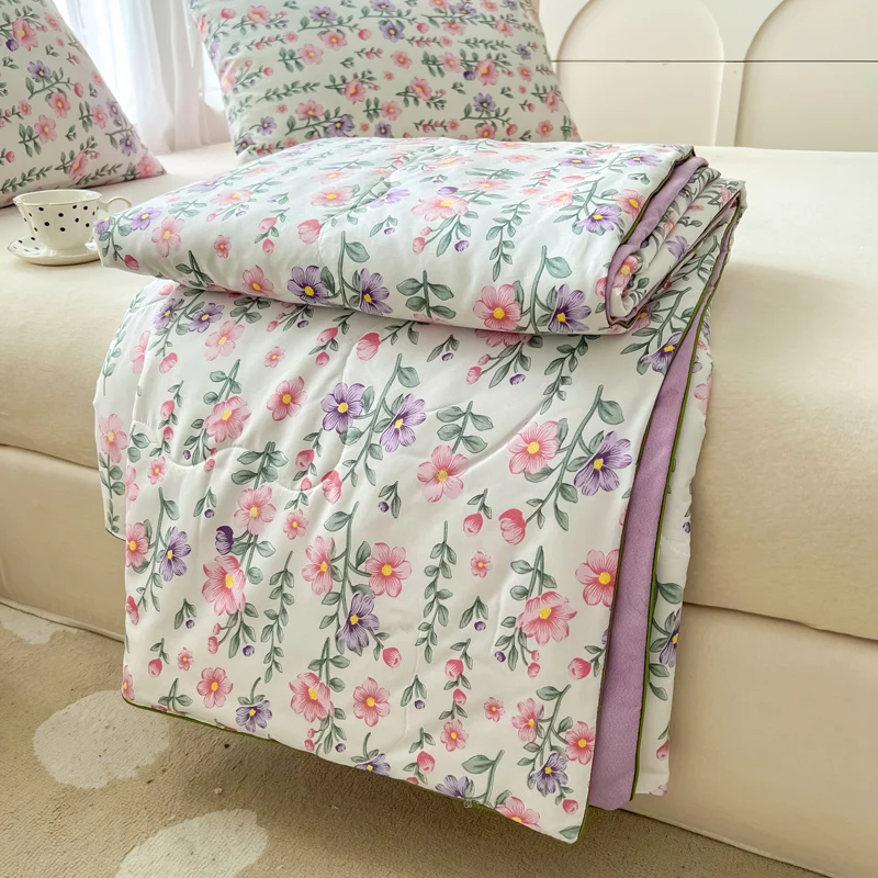 Summer Quilt Floral Style Duvets Single/Queen Size Comforter Thin Duvets Skin-friendly Bedspread edredones (No Pillowcase) Summer Quilt Floral Style Duvets Single/Queen Size Comforter Thin Duvets Skin-friendly Bedspread edredones (No Pillowcase)