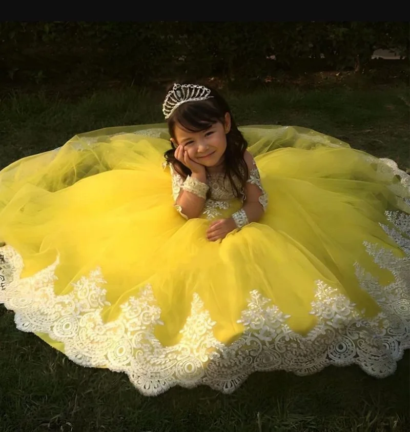 

Luxury Ball Gown Flower Girls Dress with Long Sleeve Lace Appliques Kids Pageant Gown Quinceanera Dress First Communion Dress