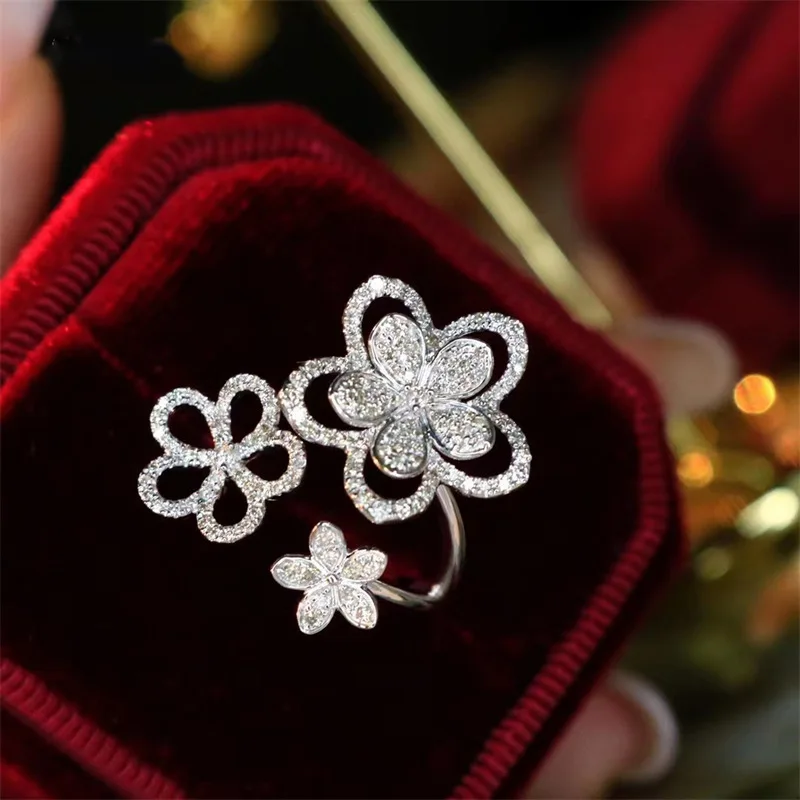 Exquisite and simple jewelry and diamonds full of three flowers ring female design girlfriends temperament fairy
Exquisite and simple jewelry and diamonds full of three flowers ring female design girlfriends temperament fairy