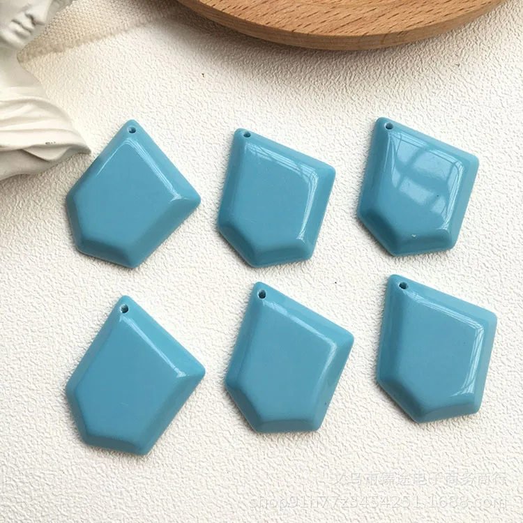 5pcs Japanese retro geometric irregular pentagonal section resin accessories diy handmade earrings headdress accessories
5pcs Japanese retro geometric irregular pentagonal section resin accessories diy handmade earrings headdress accessories