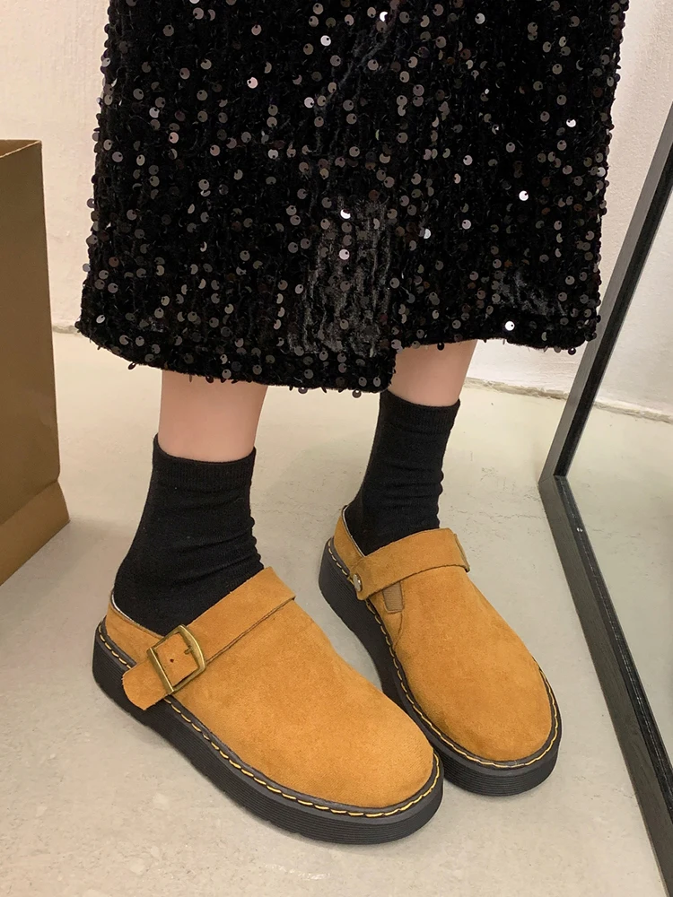 Women Round Toe Female Shoes Clogs Platform Casual Sneaker Autumn Retro Dress New Creepers Fall Slides Leisure Flock Buckle Stra
Women Round Toe Female Shoes Clogs Platform Casual Sneaker Autumn Retro Dress New Creepers Fall Slides Leisure Flock Buckle Stra