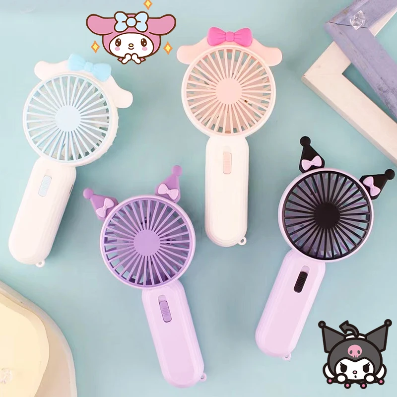 Kuromi Cartoon Sanrio Handheld Electric Fan Charging Stand Up with Light Anime Mini Two Speed Wind Summer Travel Girl Toys Gifts
Kuromi Cartoon Sanrio Handheld Electric Fan Charging Stand Up with Light Anime Mini Two Speed Wind Summer Travel Girl Toys Gifts